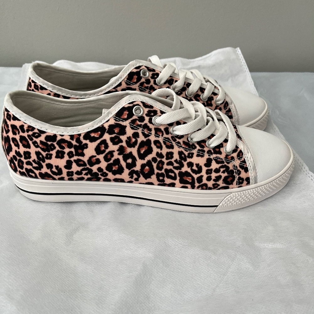 Low Top Sneakers